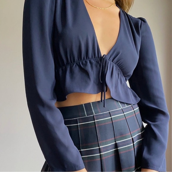 NWT Aritzia Sunday Best New Cropped Tie Front Blouse Top Size S - Picture 14 of 14